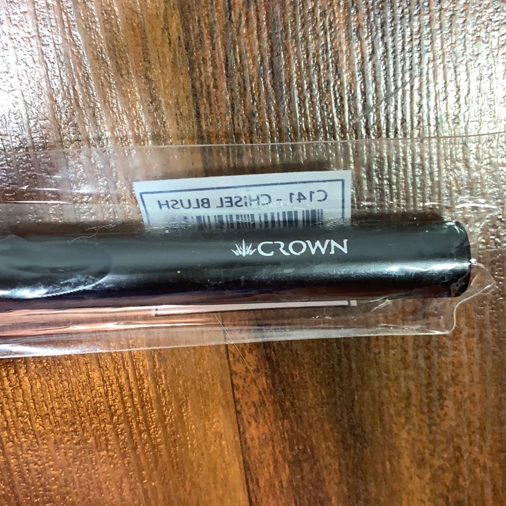 Crown Brush C141 Small Chisel Brush NWT Pro Makeup Highlighter Blush - Picture 5 of 7